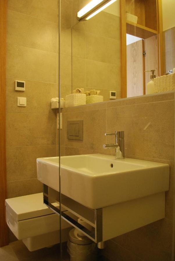 Stylish Studios Apartment In The City Center With Air Conditioning Budapest Exterior foto