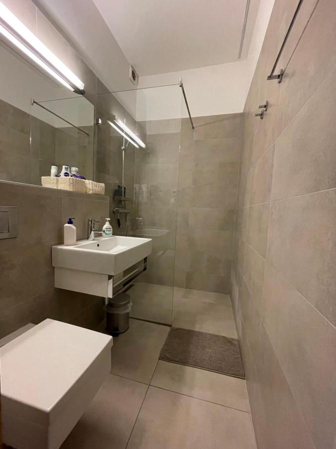 Stylish Studios Apartment In The City Center With Air Conditioning Budapest Exterior foto